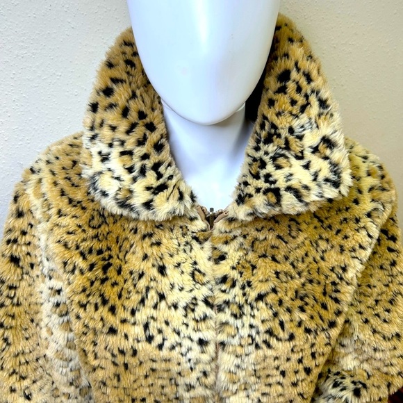 Leopard Print Faux Fur Jacket - Picture 6 of 7